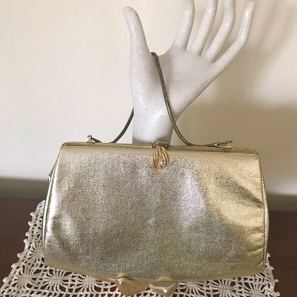 Vintage Handbags - Vintage 1950s/60s Gold clutch w/rhinestone clasp